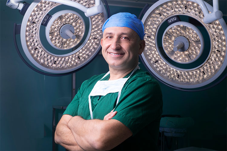 ד"ר בנימין בנדר